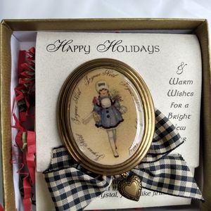 Carolyn Whitaker Happy Holiday Pin